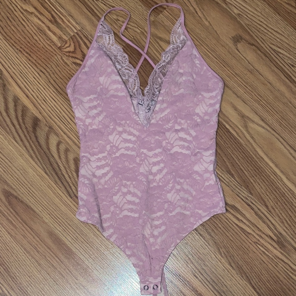 Express Lace Bodysuit in Light Purple/Pink